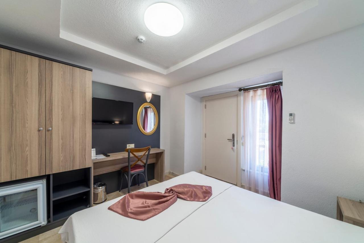 Grande Chambre Simple