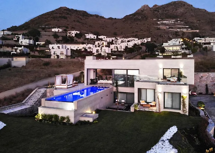 Vistaport B - Luxury Villa With Private Pool And Sea View