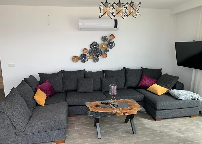 Villa Aylinda With Private Heated Pool